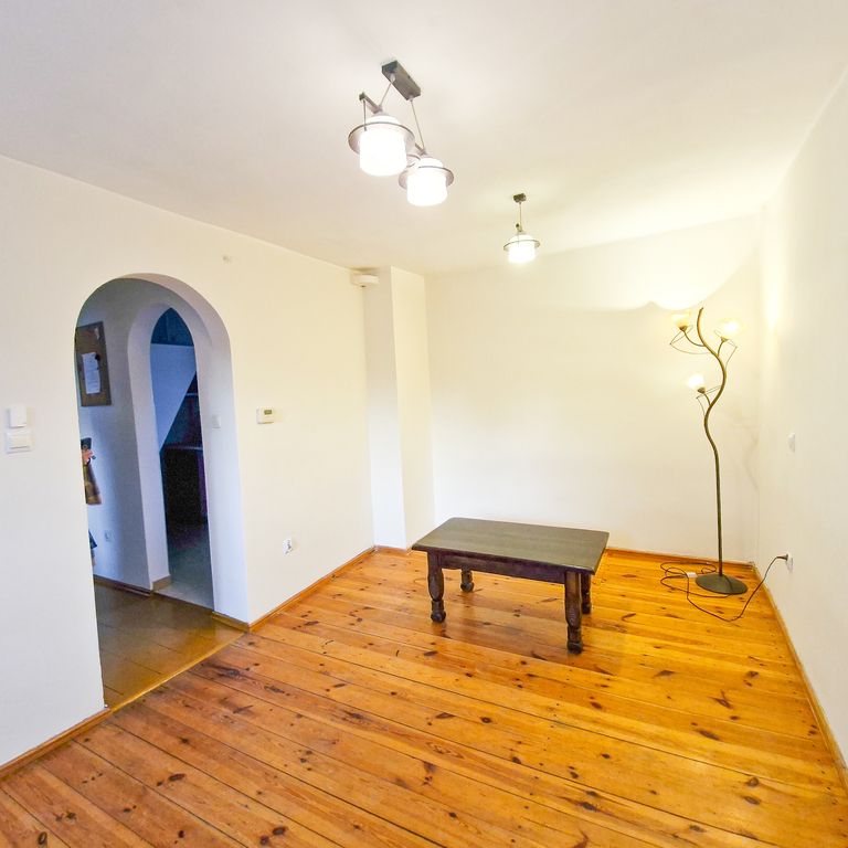 Do wynajęcia – niewielki dom z garażem i ogrodem - Photo 1