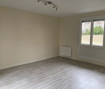 Location Appartement 1 pièce 36m² GRANVILLE 50400 - Photo 2