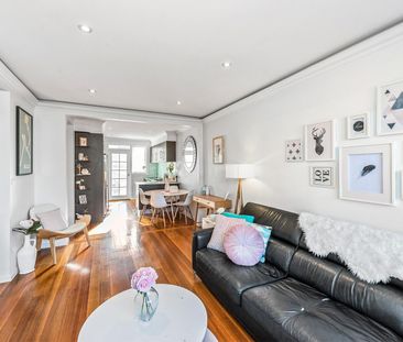 BRIGHT AND SPACIOUS REAR 2 BEDROOM + STUDY UNIT - Photo 5