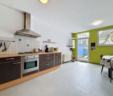 Appartement te huur in Tournai voor € 950 met 4 slaapkamers - Foto 1