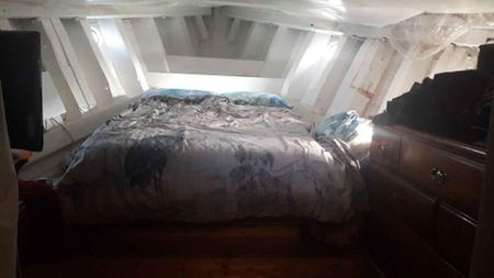 2 Bed House Boat, Waterfront, BN2 - Photo 2