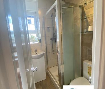 1 Bedroom Room in Flat Share To Rent - Photo 1