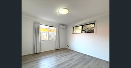 Fresh, Modern & Conveniently Located - Photo 5