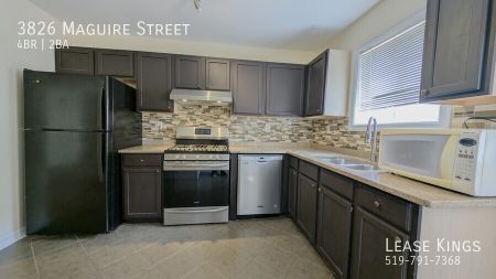 PRIME SOUTH WINDSOR RAISED RANCH HOME - Photo 3