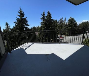 Sussex House. Two Bedrooms/Two Bath in Heart of White Rock - Photo 3