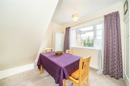 Kingston Close - Photo 3