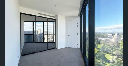 Two Bedroom Apartment In Prime Location (UNFURNISHED) - Photo 5