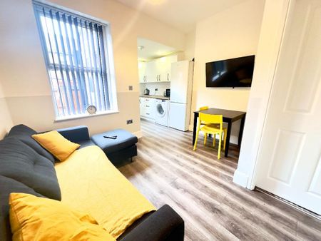 3 bedroom terraced house to rent - Photo 3