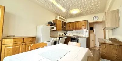 Möblierte 3 Zimmer-Wohnung mit einer Gemeinschaftsterrasse in zentraler Lage - U4 Margaretengürtel - Photo 3