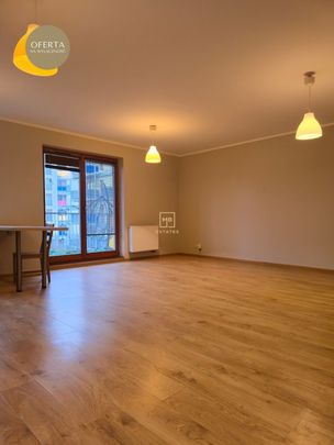 cztery pokoje, miejsce postojowe, komórka, balkon - Zdjęcie 1