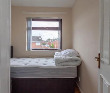 16 Winchester Road, Carryduff, Belfast, BT8 8QQ - Photo 2