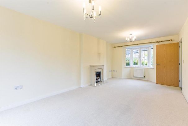 4 bedroom detached house to rent - Photo 1
