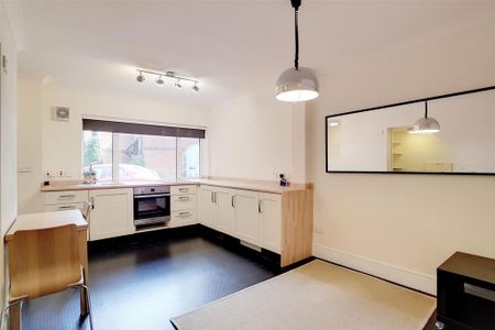 Studio to rent - Photo 5