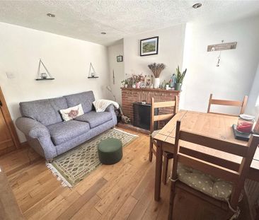 2 bedroom terraced house to rent - Photo 2