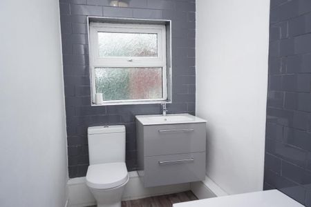 3 bedroom terraced house to rent - Photo 5