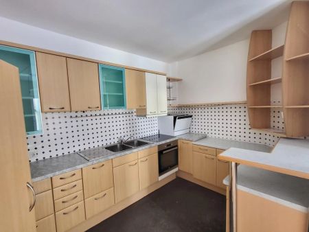 FROHNLEITEN Hauptplatz- Große 2-Zimmer-Wohnung mit 80m² und kleiner Terrasse - Photo 2