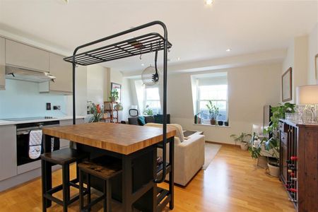 1 bedroom Flat To Let Total Size: 551 SQ FT - Photo 5