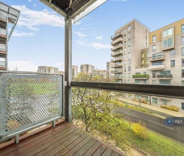 1 bedroom in a flat share to rent - Photo 6