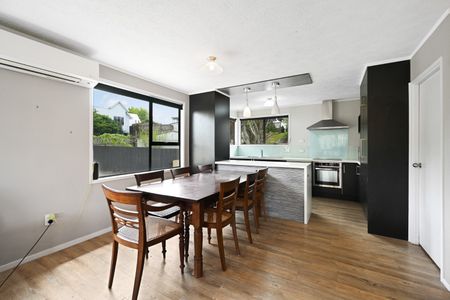 Welcome to this fantastic three-bedroom plus a sleepout, single-bathroom home, perfectly located in the heart of Pukete, one of the most sought-after areas for rental properties in Hamilton. - Photo 3
