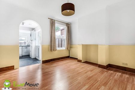 2 Bedroom - Photo 5