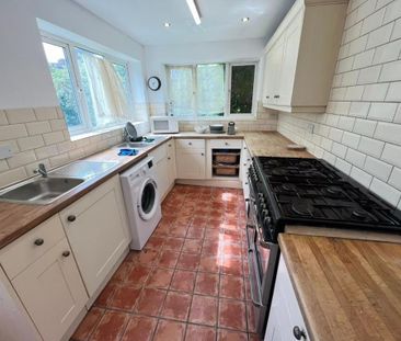 9 bedroom flat share to rent - Photo 4