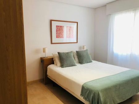 Calle de Jaime el Conquistador, Madrid, Community of Madrid 28045 - Photo 5