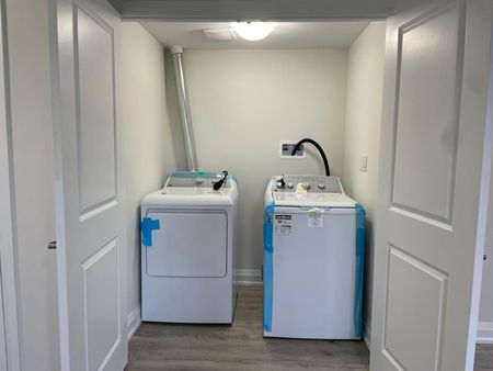 For Lease - 184 Sanderling Crescent Unit# B, Kawartha Lakes, Ontario - Photo 2