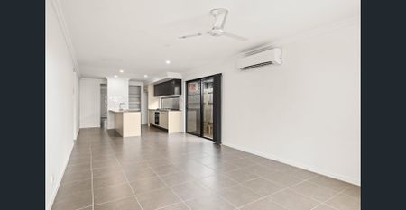 Modern Living with Study/Office Space - Photo 5