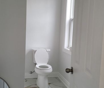 For Lease - 907 Barton Street Unit# 1, Hamilton, Ontario - Photo 3