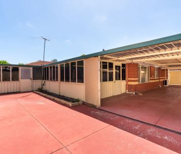 Spacious home with powered workshop. - Photo 6