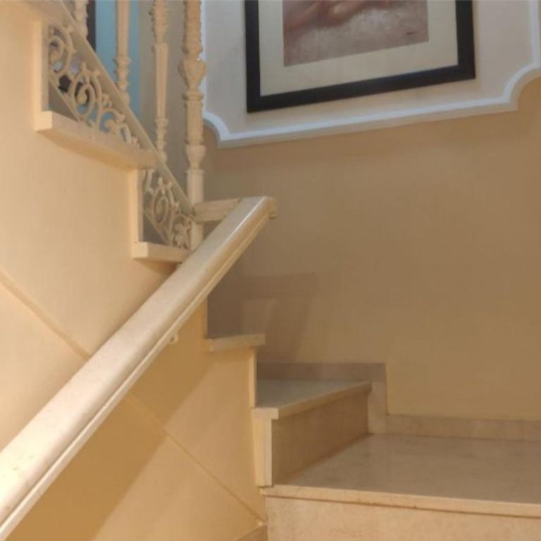 5 room luxury Villa for rent in Marbella, Andalusia - Photo 1