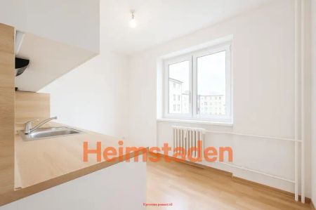 Pronájem bytu 2+1 51 m - Fotografie 4