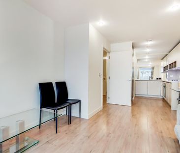 Deals Gateway London SE10 - Photo 1