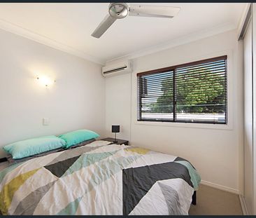 FIRST FLOOR UNIT WITH GOLF COURSE VIEWS & FANTASTIC BREEZES! - Photo 3