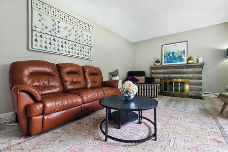 For Lease - 330 GLENROSE Drive, London South, Ontario - Photo 2