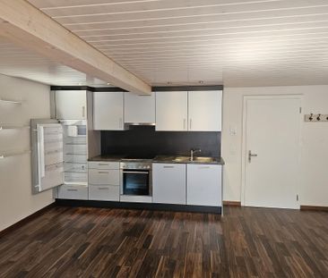 GERÄUMIGES OFFENES STUDIO /CHARMANTE KLEINE DACH- LOFTWOHNUNG - Foto 1