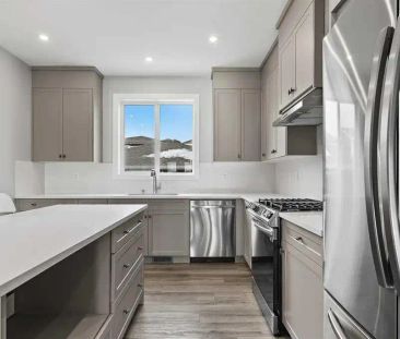 FREE MOVE-IN SPECIAL – OCTOBER! — 3 Bedrooms House - Photo 1