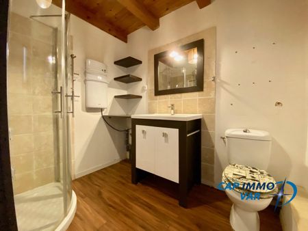 Location Appartement 3 pièces 50m² LE BEAUSSET 83330 - Photo 2