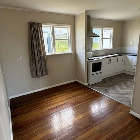 82 Leicester Street, Cannons Creek – Newly Renovated 3 Bedroom Home - Photo 3