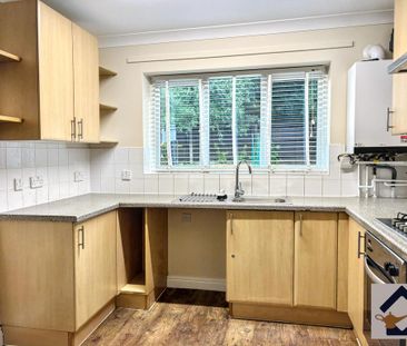 3 bedroom semi-detached house to rent - Photo 2