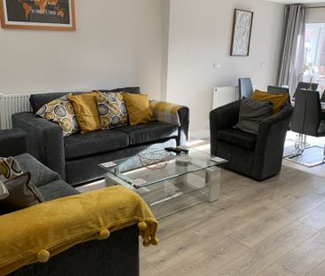 BEDROOM 4 – LARGE DOUBLE ENSUITE - Photo 3