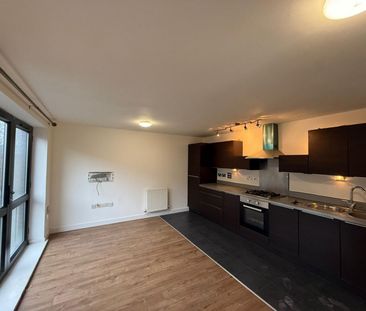 1 Bedroom Flat - Purpose Built To Let - Photo 3