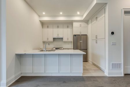 For Lease - 3323 Azam Way, Oakville, Ontario - Photo 5