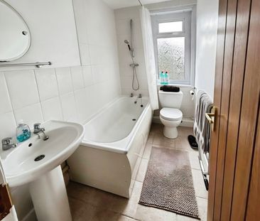 2 bedroom Flat To Let Total Size: 625 SQ FT - Photo 4