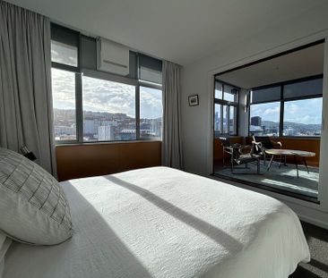 Penthouse, space, sun & views! - Photo 5
