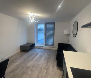 1 bedroom apartment to rent - Photo 2