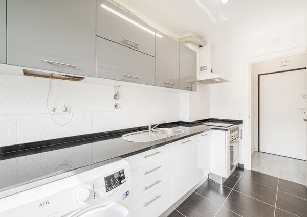 APARTAMENTO T4 EM ALFRAGIDE MOBILADO