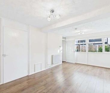 St. Martins Way, Thetford, IP24 - Photo 2