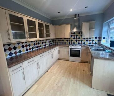 Barton Lane, Eccles, M30 - Photo 3