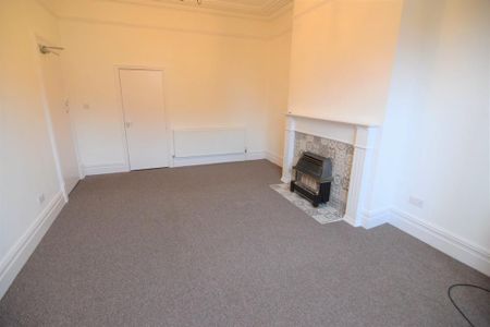 1 bedroom ground floor flat to rent - Photo 2